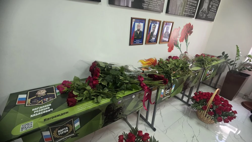В Баксанском районе открыли три парты Героев