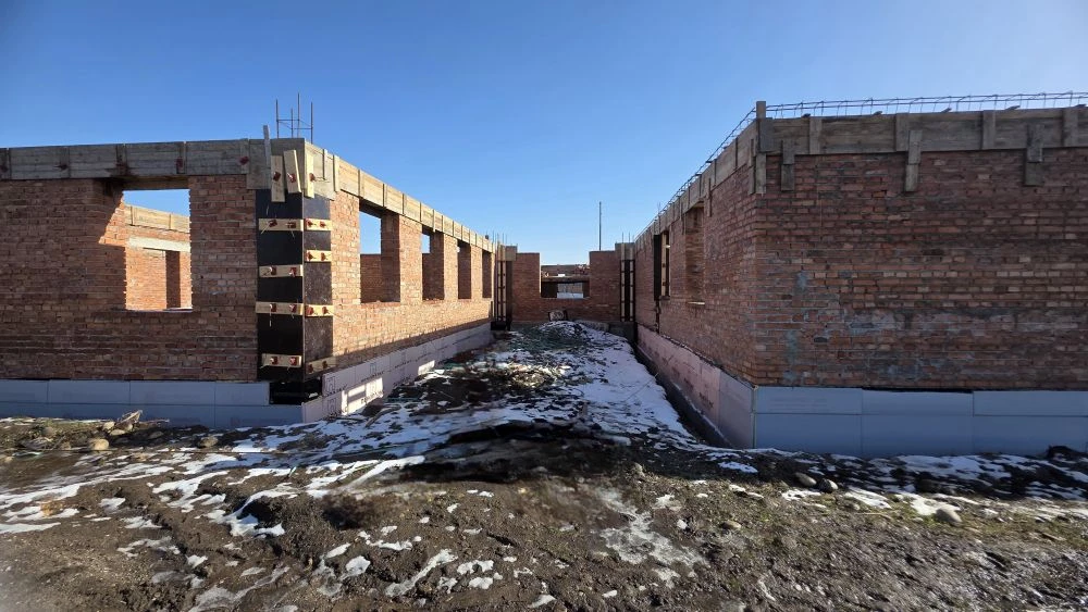 В Баксаненке продолжается строительство детского сада 