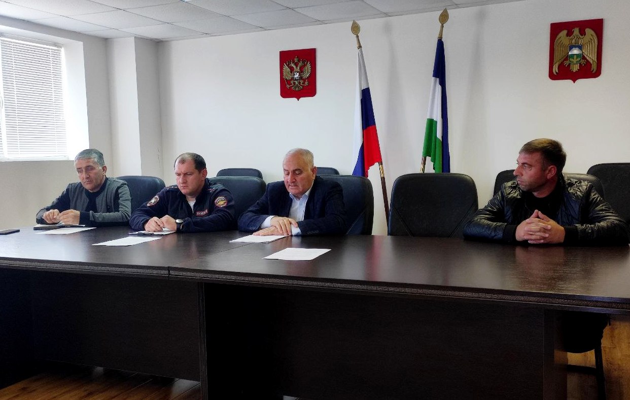 В Баксанском районе обсудили меры повышения  безопасности на дорогах 